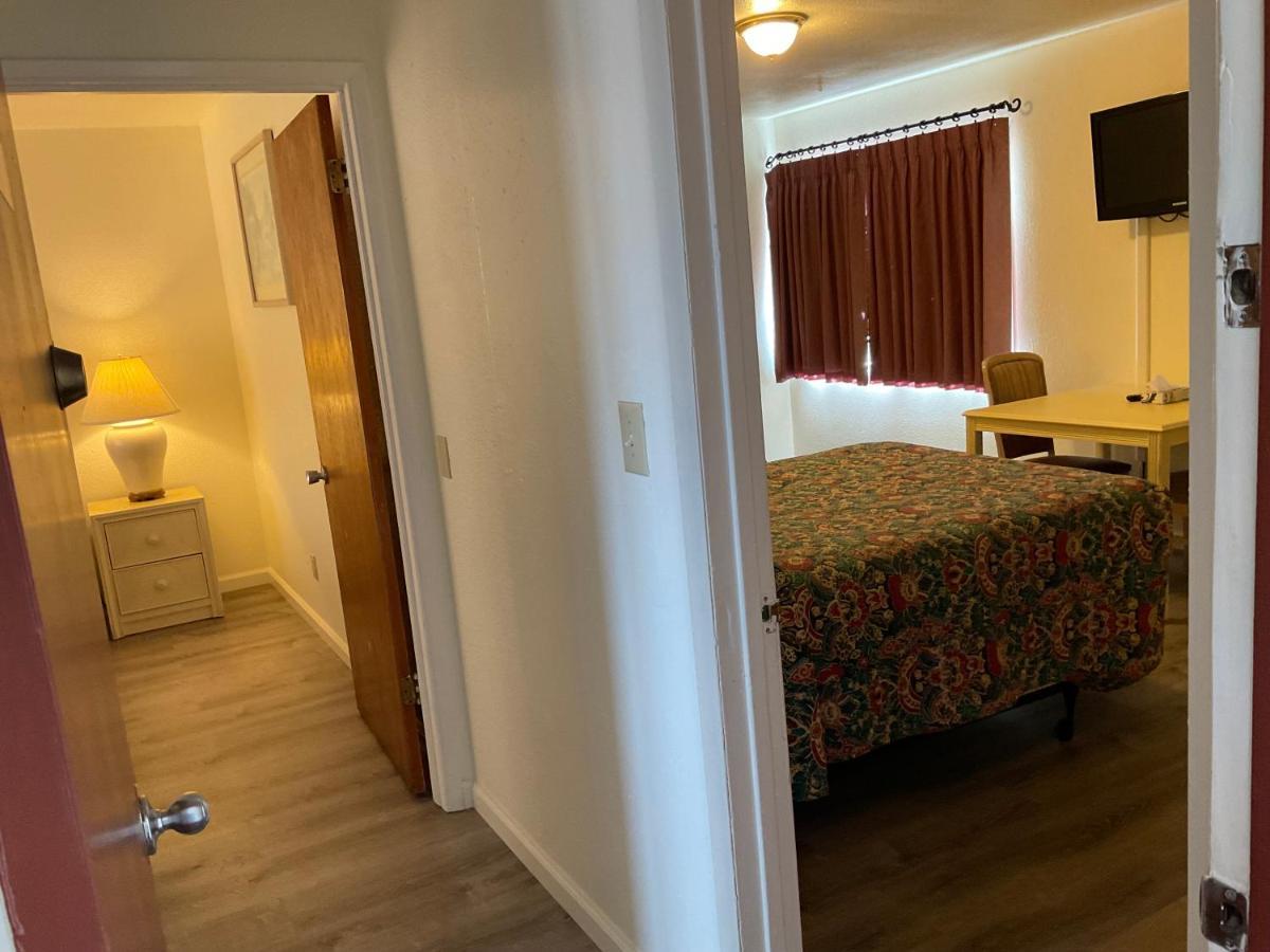 Front Street Inn Crescent City Buitenkant foto